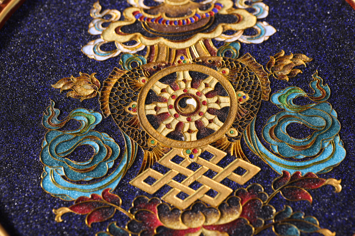 Eight Auspicious Symbols Gold Wire Art – Tibetan Buddhist Wall Sculpture, Handmade Metal Thread Decor, Spiritual Home Gift